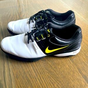 Men’s Nike Air Golf Shoes - Size 9.5